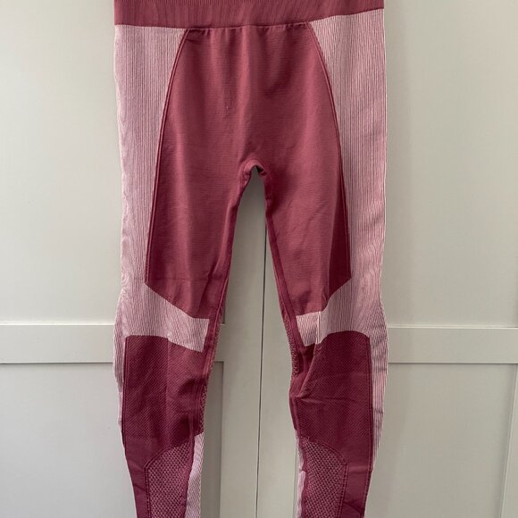 Fabletics Limited Edition Demi Lovato Seamless Statement Leggings - Picture 3 of 3